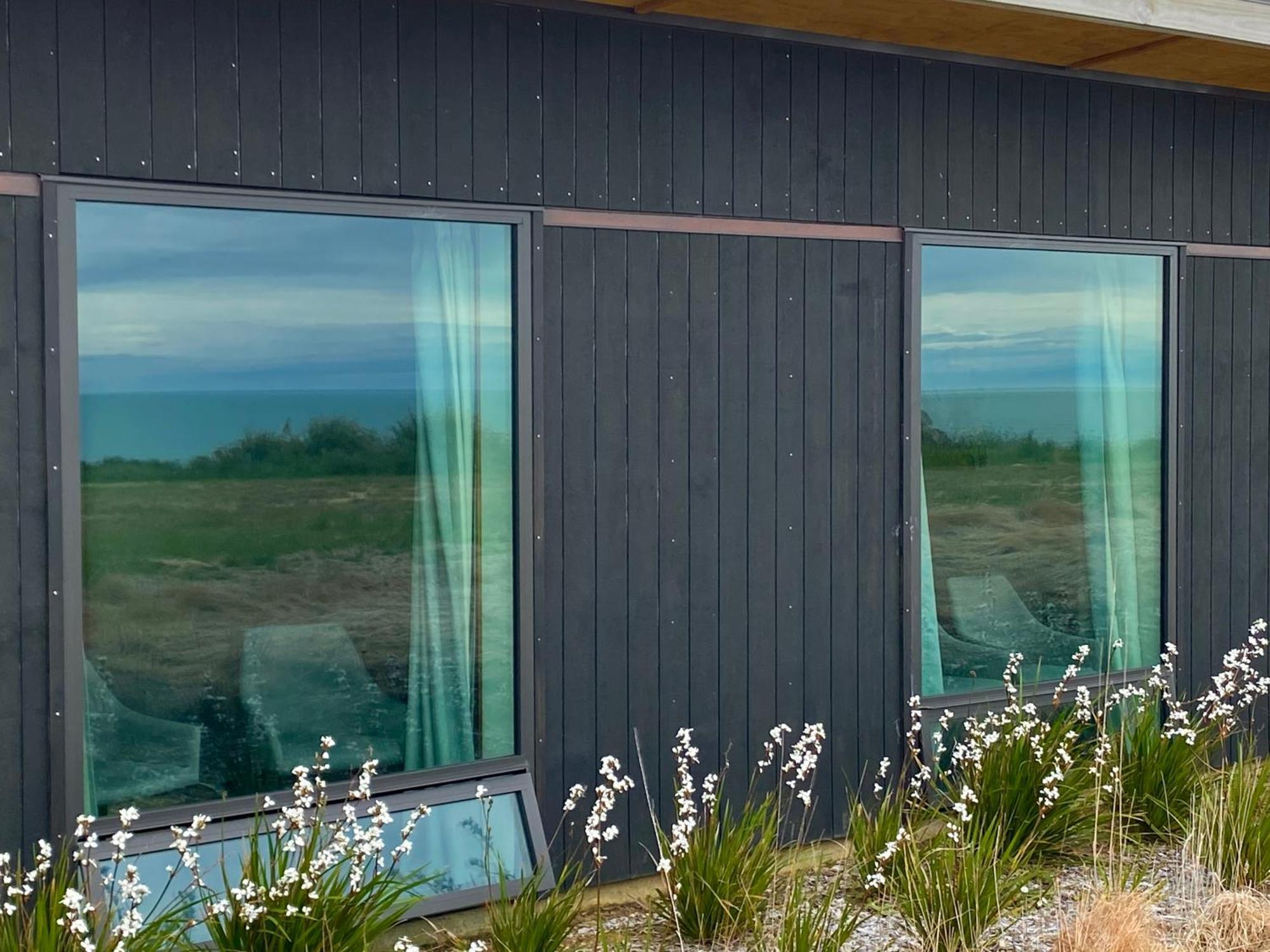 “The Cliffs” Humpridge View Motels Tuatapere 외부 사진